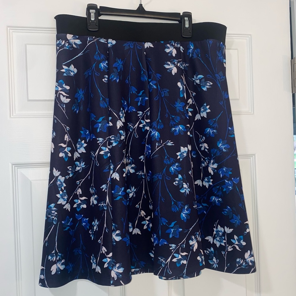 Roz & Ali A-Line Skirt with Blue Floral Pattern